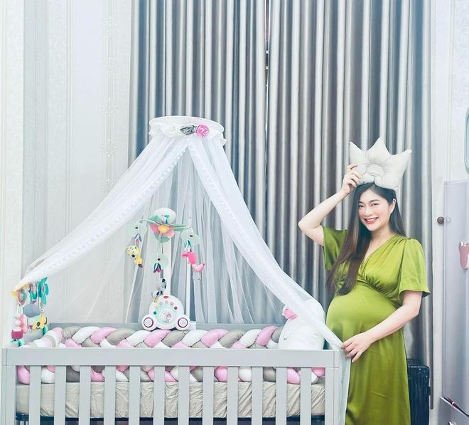 Diễn viên Thanh Trúc đã sinh con gái đầu lòng-2