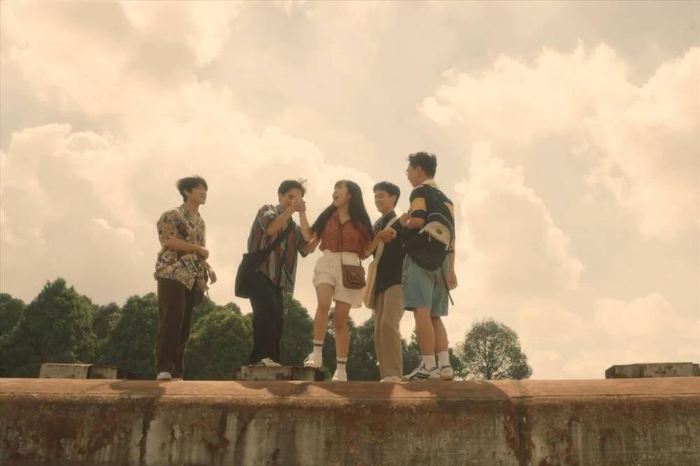 NSND Việt Anh, NSƯT Công Ninh và Hồng Ánh không cứu được bộ phim đơn điệu-3