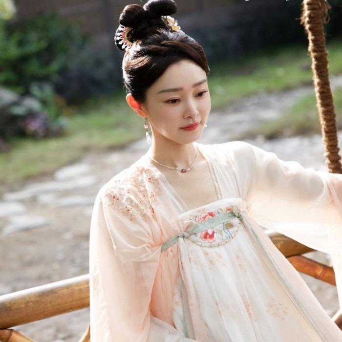 La Vân Hi xuống phong độ, bị chê bai ngoại hình khi đóng phim cổ trang-5