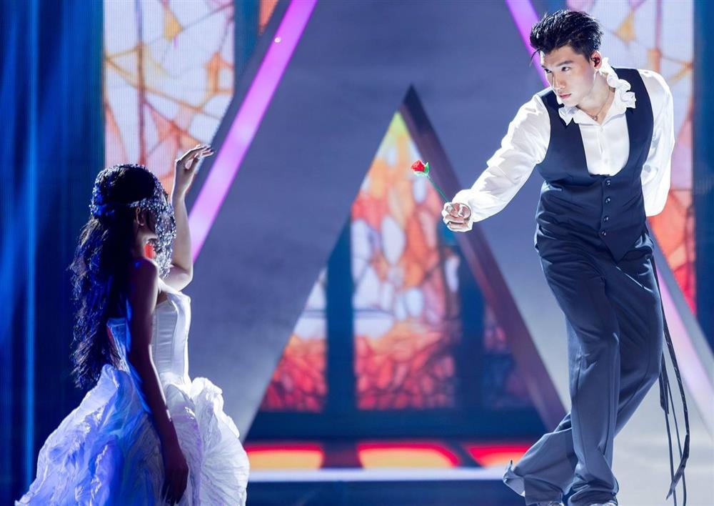 Show có Trấn Thành, Hieuthuhai dồn dập tranh cãi, tại sao vẫn hot?-5