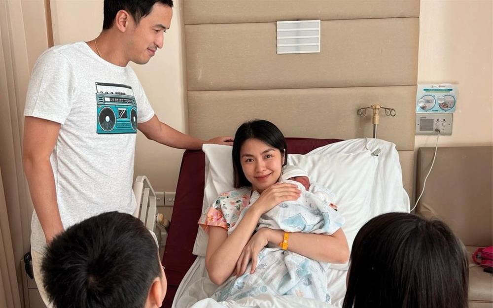 Tăng Thanh Hà công khai cận dung mạo của con trai út: Tuổi lên 3 đã bộc lộ năng khiếu nghệ thuật, hứa hẹn bùng nổ hơn cả mẹ-1