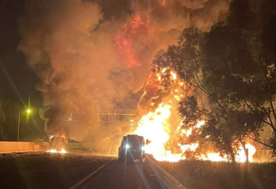 Cháy xe bồn trên cao tốc Hà Nội – Hải Phòng: Tài xế ô tô tải tử vong-2