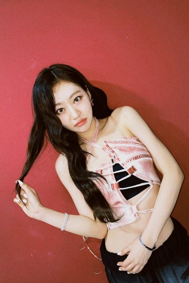 MV bị chỉ trích vì quá nhiều cảnh nóng-7