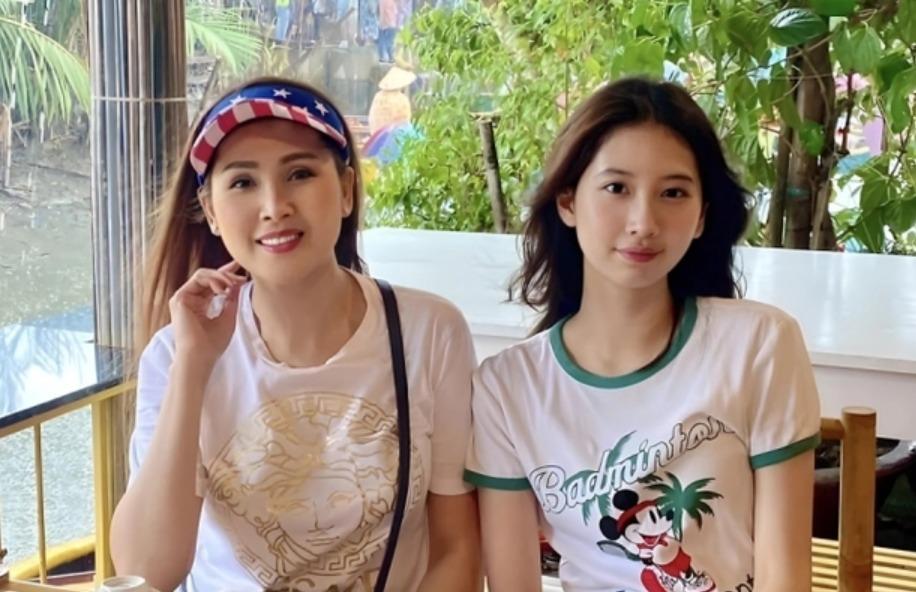 Đời tư kín tiếng của Gái nhảy Minh Thư: Mẹ đơn thân nuôi con gái ở Mỹ, dáng vóc gợi cảm đến mức đàn ông chẳng dám lại gần-6