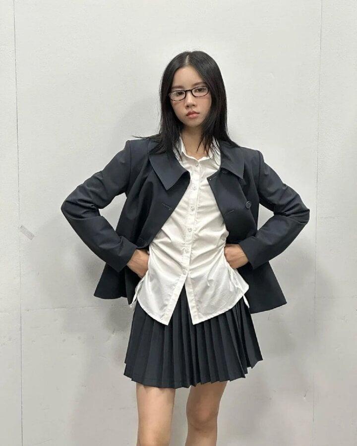 Mách các nàng cách diện đồ chiết eo đẹp-4