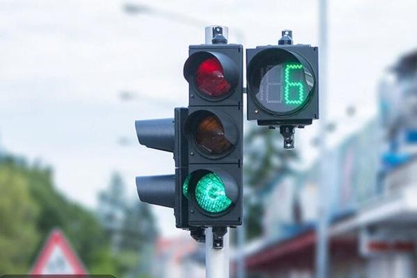 Xe khách bị bắn vỡ kính trên cao tốc: Bất ngờ 2 thiếu niên có hàng trăm bi sắt-4