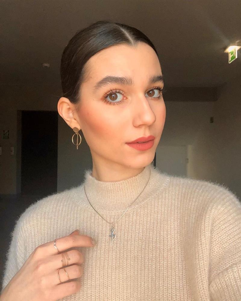 Top 3 Hoa hậu Ba Lan bị chê già như trung niên-10