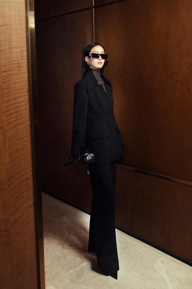 H’Hen Niê thần thái sắc lạnh, thả rông trên tạp chí Vogue-8