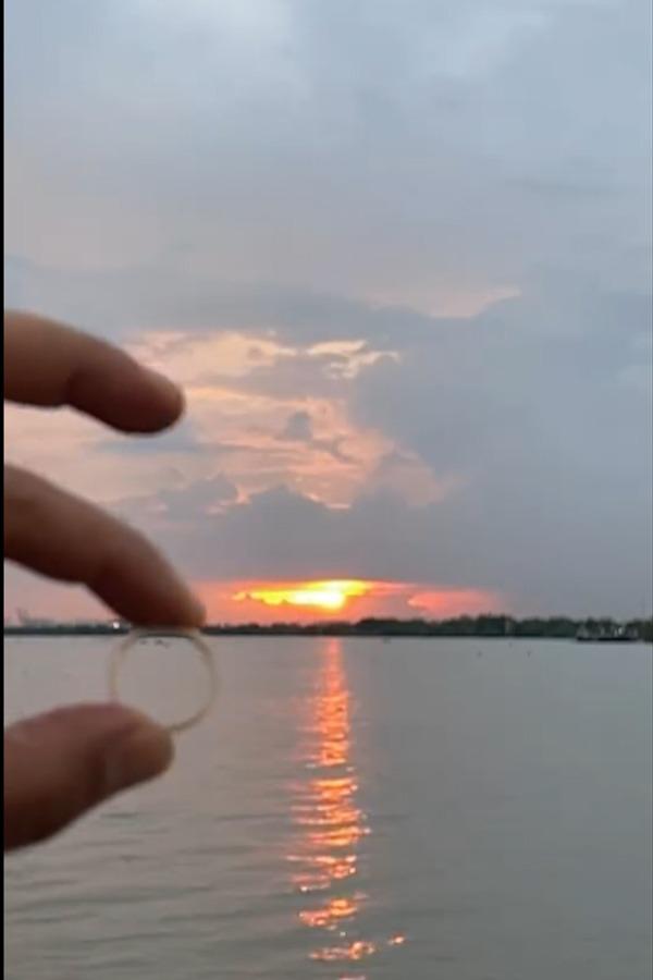 Tháo nhẫn cưới, buông mối tình với Hà Thanh Xuân, vua cá Koi Thắng Ngô giờ ra sao?-2