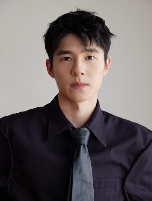 Lưu Hạo Nhiên giảm 10kg, cạo tóc, nhổ cả lông mày khiến khán giả trợn tròn mắt vì không nhận ra-3