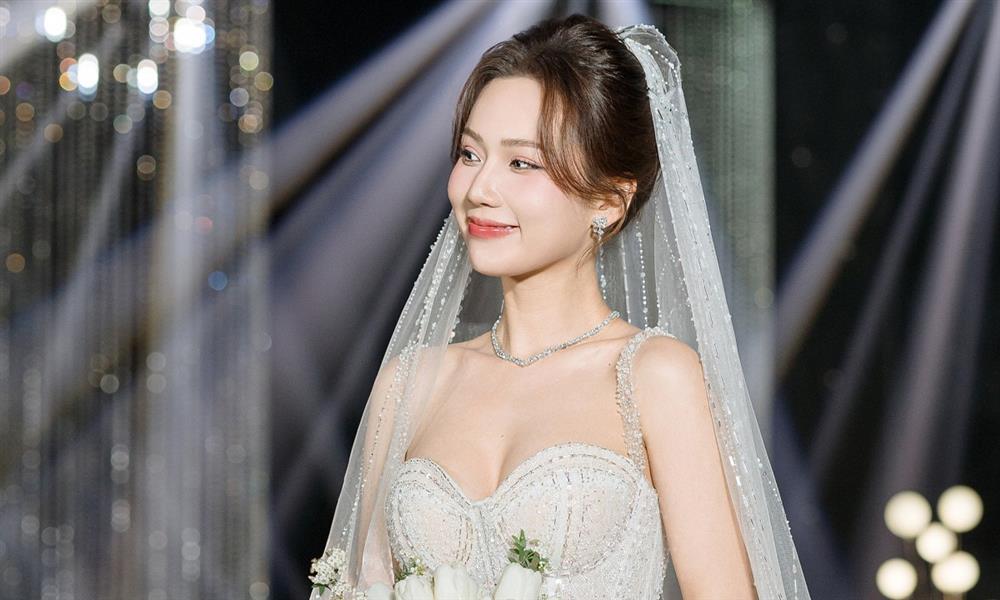 Làm dâu gia đình hào môn, Ngọc Anh Phố trong làng được cưng chiều hết mực-2