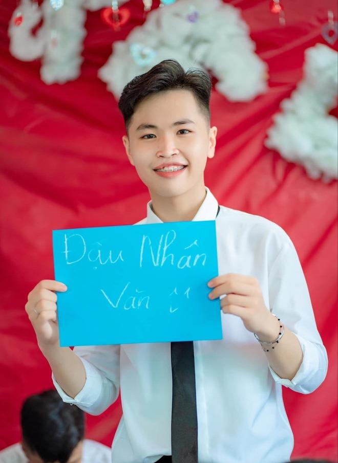 Đứa trẻ Quảng Ngãi bị bỏ rơi ở chân cầu, 18 năm sau được tái sinh với hình hài mới-3