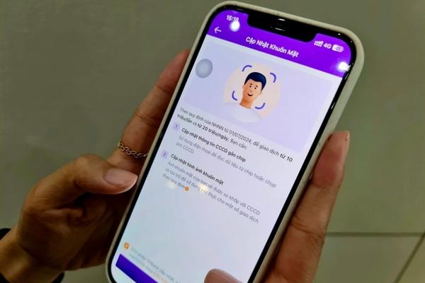 Sập bẫy kẻ lừa đảo chu đáo, người phụ nữ ở Hà Nội mất gần 1 tỷ đồng-2