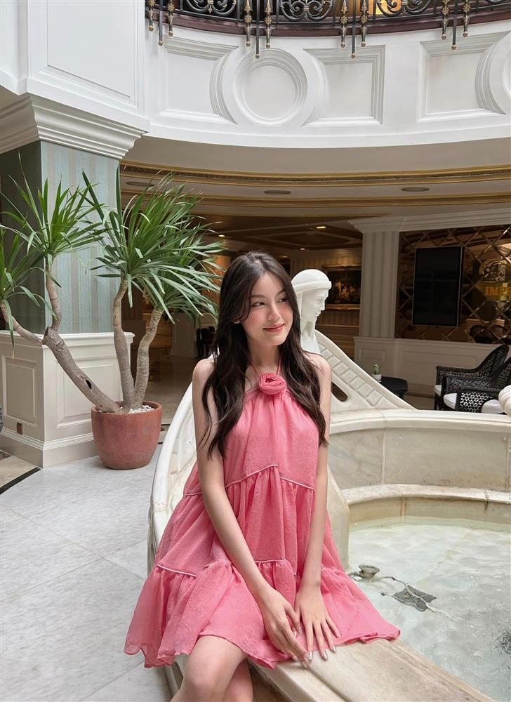 Bạn gái Hieuthuhai: Cuộc sống sang chảnh, không đăng ảnh bikini vì bồ không cho-2