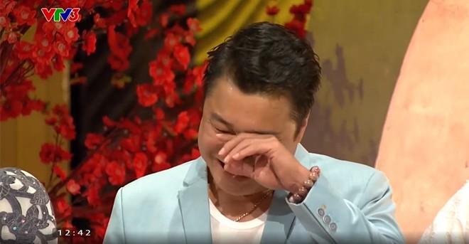 Lý Hùng bật khóc nhớ về thời gian ngủ nhờ nhà dân, ăn mì gói, đang nổi đình nổi đám bỗng mất hút khỏi màn ảnh-5