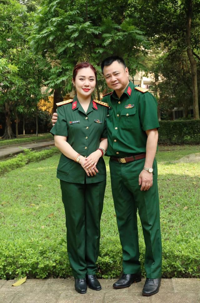 Nhan sắc vợ 2 của nam Đại tá là NSND, Phó giám đốc Nhà hát Chèo Quân đội-1