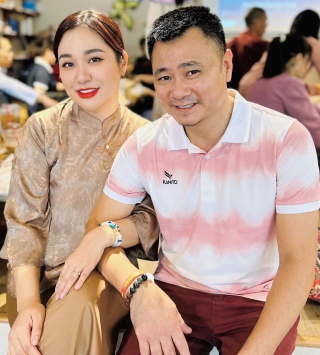 Nhan sắc vợ 2 của nam Đại tá là NSND, Phó giám đốc Nhà hát Chèo Quân đội-5