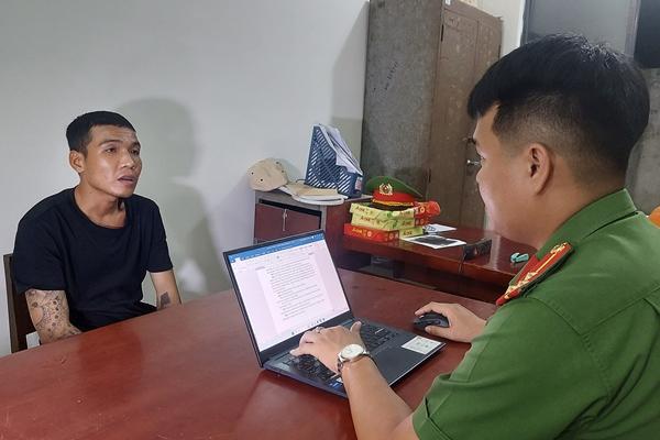 Ghen tuông vô cớ, gã đàn ông trút giận ở xóm trọ, dùng dao đâm liên hoàn 3 người, khiến bé trai 14 tuổi tử vong-2