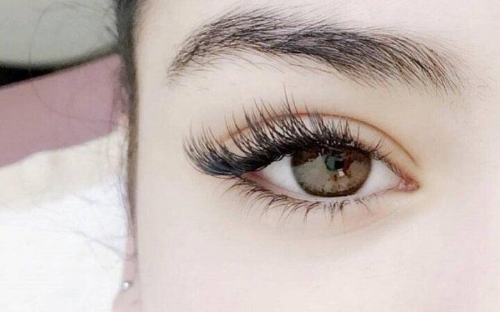 Các kiểu nối mi tự nhiên bất cứ cô gái nào cũng nên thử-5