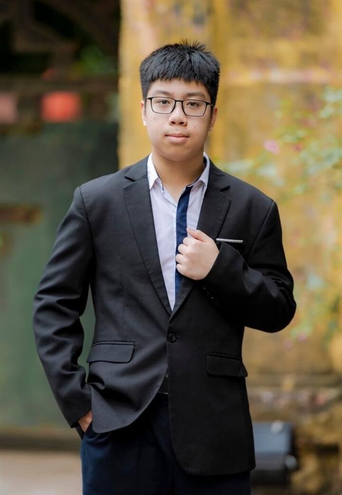 10X đỗ cùng lúc 4 trường chuyên top đầu Hà Nội-1