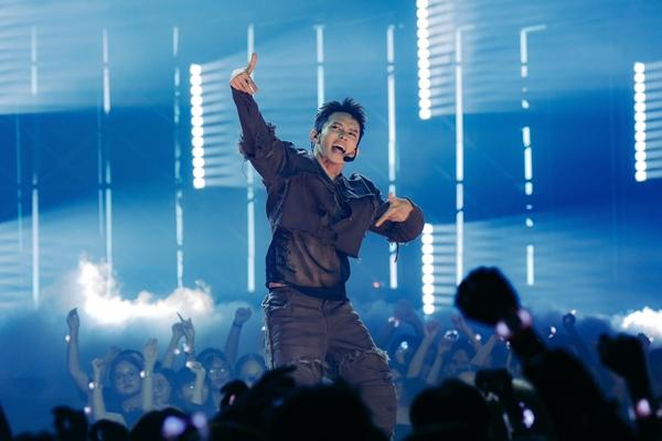 Kay Trần chưa thoát khỏi bóng Sơn Tùng-1