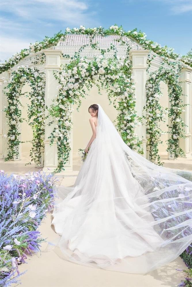 Loạt ảnh cưới ngọt ngào của diễn viên Anh Đức và bạn gái kém 12 tuổi-6