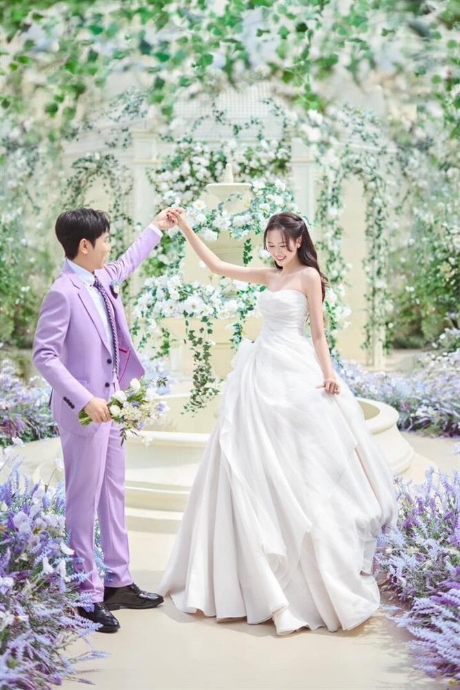 Loạt ảnh cưới ngọt ngào của diễn viên Anh Đức và bạn gái kém 12 tuổi-7