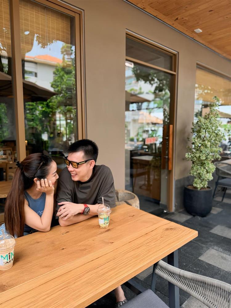 Về Việt Nam, Ốc Thanh Vân và ông xã dính như sam, phá tan tin đồn rạn nứt, sắp ly hôn chỉ bằng 6 chữ này!-5