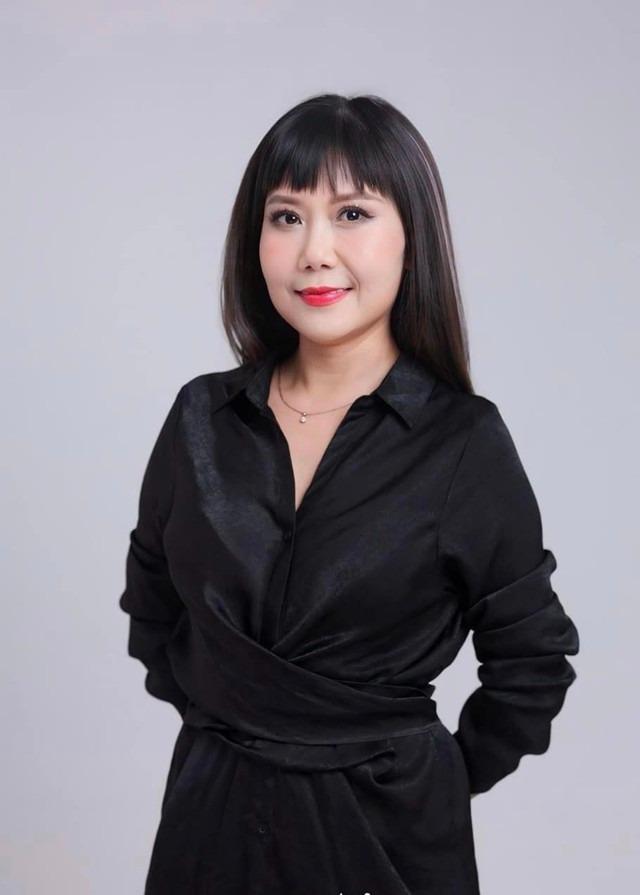 Bất ngờ với khí chất tổng tài của Hương Tươi trong tạo hình mới-7