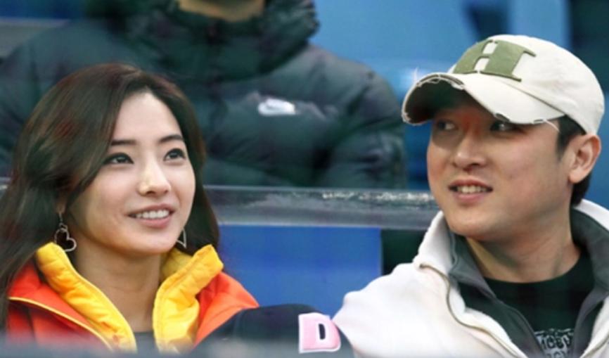 Làm dâu nhà tài phiệt: Người được chiều chuộng như nữ hoàng, người thì tiều tụy, cô đơn trong hôn nhân-6