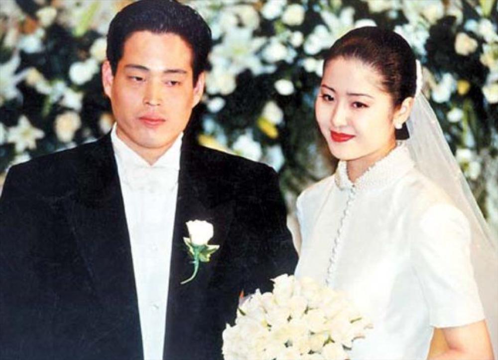 Làm dâu nhà tài phiệt: Người được chiều chuộng như nữ hoàng, người thì tiều tụy, cô đơn trong hôn nhân-8