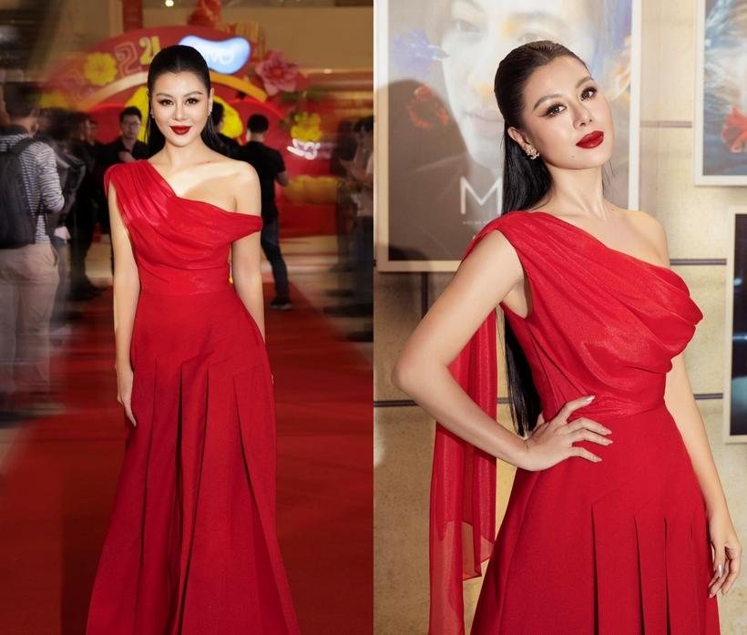 Cận cảnh nhan sắc không phải dạng vừa đâu của Nam Thư ở tuổi U40-6