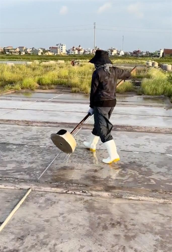 Cô gái Hà Nội thách thức bản thân bằng cách làm thử 100 nghề trong 100 ngày-2