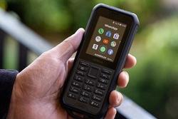 Công bố lộ trình chấm dứt điện thoại ‘cục gạch’