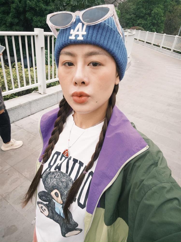 Nam Thư bị tấn công trên mạng