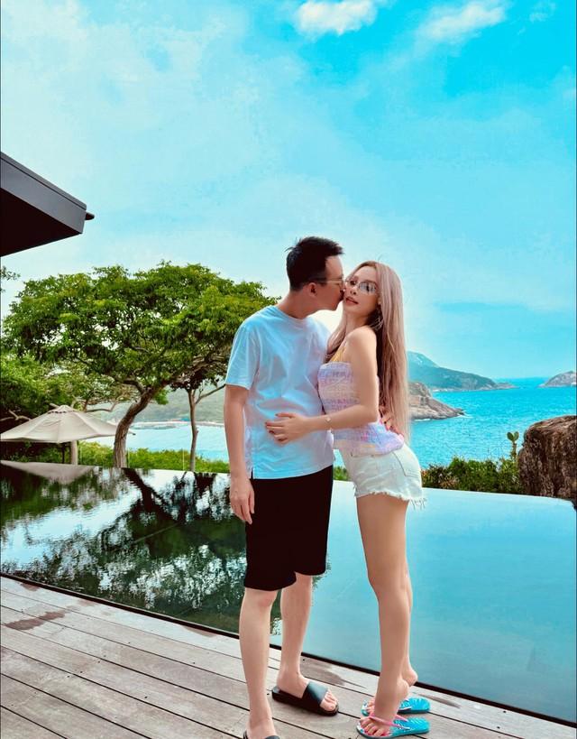 Cựu hot girl Hà thành: Ở nhà 100 tỷ, được chồng cho 24 tỷ tiêu vặt, U40 diện đồ bơi hàng hiệu tôn dáng như búp bê sống-1