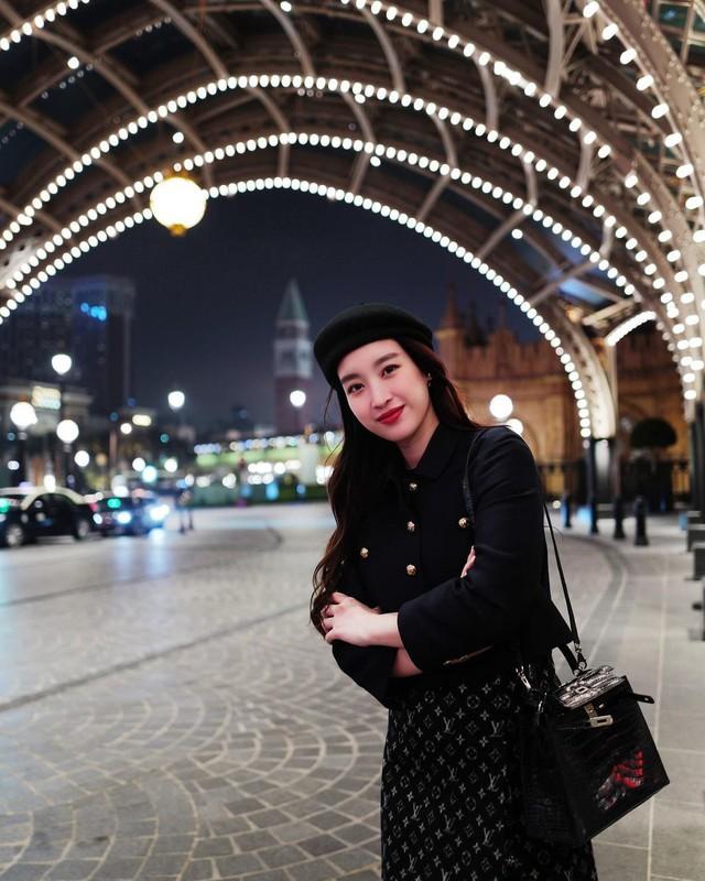 Hoa hậu nghèo nhất Việt Nam đổi đời khi lấy chồng chủ tịch, dát tiền tỷ lên người chuẩn nàng dâu hào môn-11