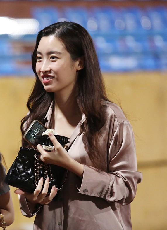 Hoa hậu nghèo nhất Việt Nam đổi đời khi lấy chồng chủ tịch, dát tiền tỷ lên người chuẩn nàng dâu hào môn-10