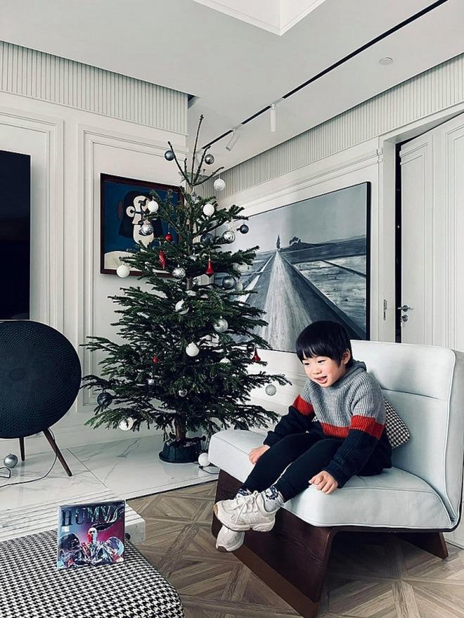 Vợ Tùng Dương hiếm hoi xuất hiện công khai bên chồng, căn nhà đang ở không quái như nhiều người vẫn tưởng-10