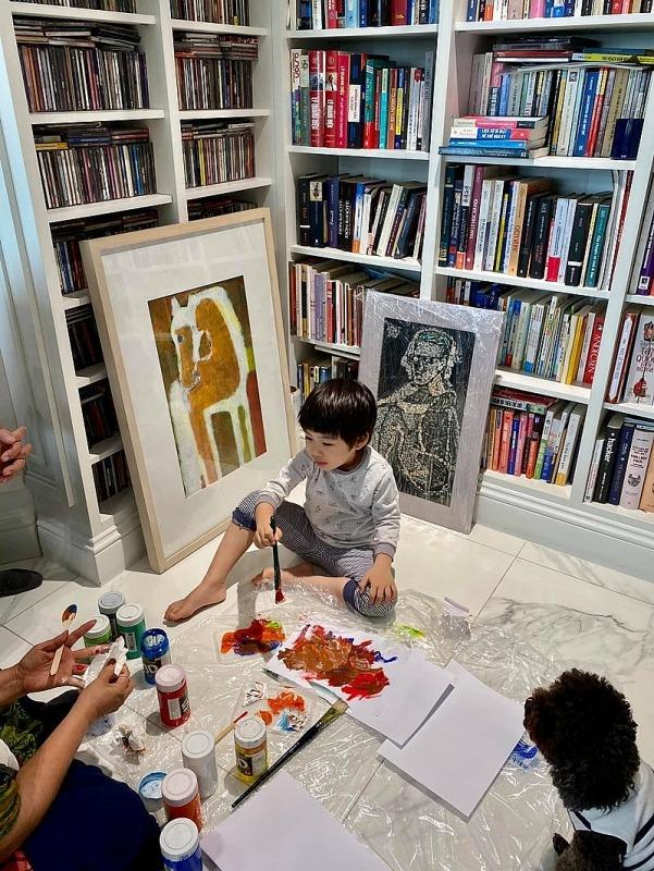 Vợ Tùng Dương hiếm hoi xuất hiện công khai bên chồng, căn nhà đang ở không quái như nhiều người vẫn tưởng-16