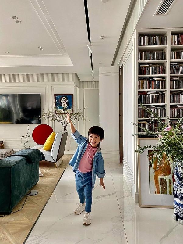 Vợ Tùng Dương hiếm hoi xuất hiện công khai bên chồng, căn nhà đang ở không quái như nhiều người vẫn tưởng-18