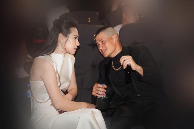 Vợ Tùng Dương hiếm hoi xuất hiện công khai bên chồng, căn nhà đang ở không quái như nhiều người vẫn tưởng-2