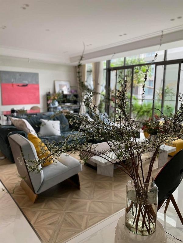 Vợ Tùng Dương hiếm hoi xuất hiện công khai bên chồng, căn nhà đang ở không quái như nhiều người vẫn tưởng-6