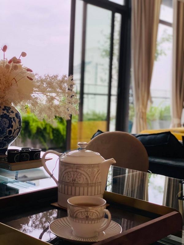 Vợ Tùng Dương hiếm hoi xuất hiện công khai bên chồng, căn nhà đang ở không quái như nhiều người vẫn tưởng-7