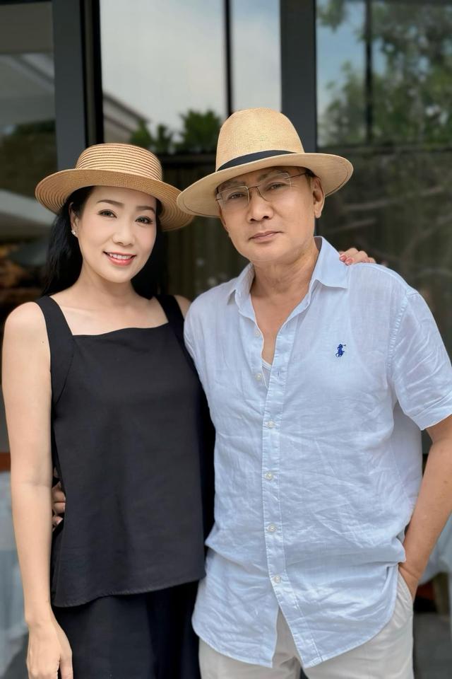 Nhan sắc gợi cảm, trẻ mãi không già tuổi U55 của NSND là Giám đốc, Phó chủ tịch hội sân khấu TP.HCM-9