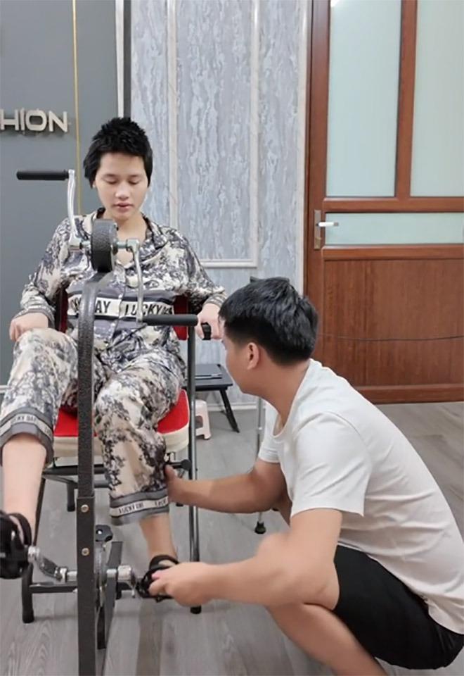 Vợ bầu bất ngờ lâm trọng bệnh, chồng kề bên 15 tiếng/ngày: 90 ngày tạo nên điều kỳ diệu-12