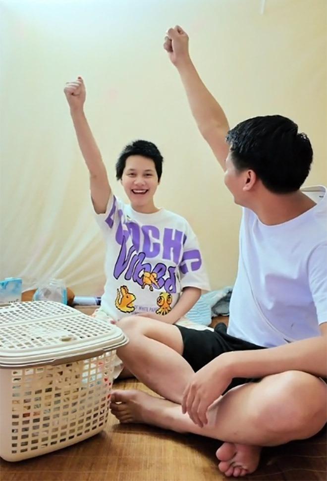 Vợ bầu bất ngờ lâm trọng bệnh, chồng kề bên 15 tiếng/ngày: 90 ngày tạo nên điều kỳ diệu-5