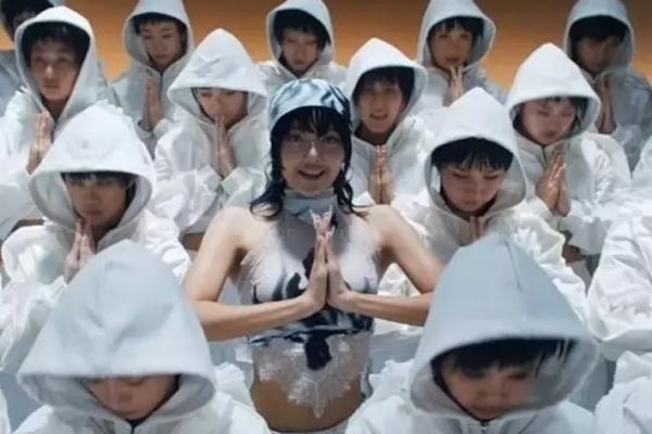 Lisa (BlackPink) bị tố là người thứ ba-4