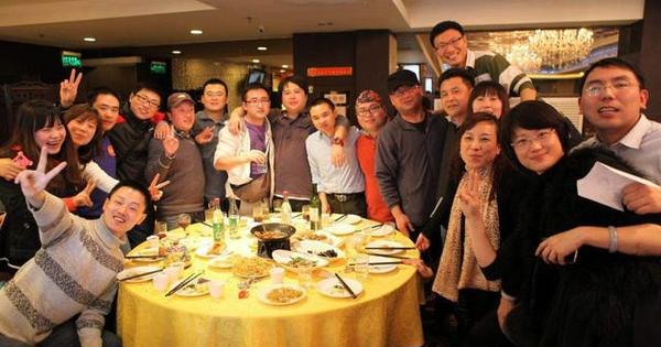 39 tuổi, lương 70 triệu đồng nhưng đi họp lớp tôi chỉ nói 10 triệu: Về nhà, thấy mình bị bạn ‘block’-2