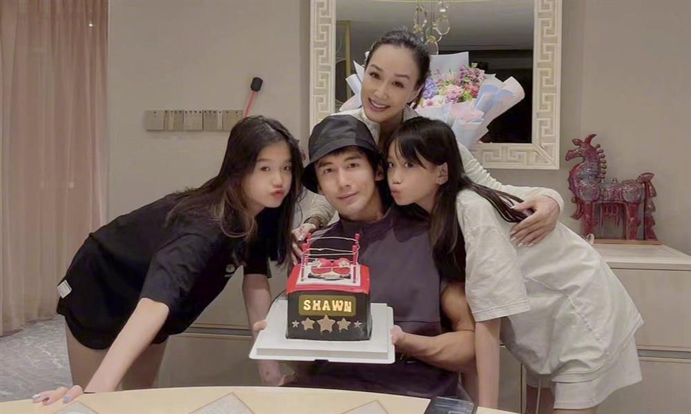 Cuộc đời truân chuyên của sao gốc Việt Chung Lệ Đề-4